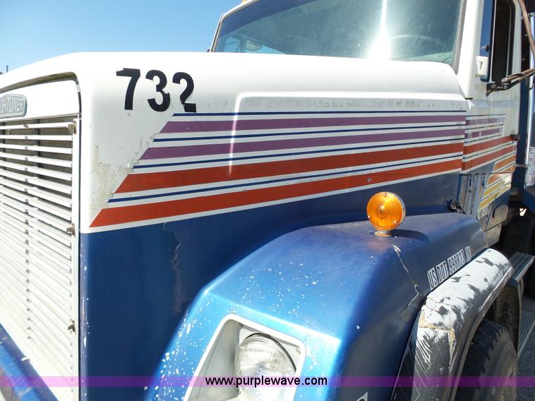 image for item K5275 1987 Freightliner FLC11264 dump truck