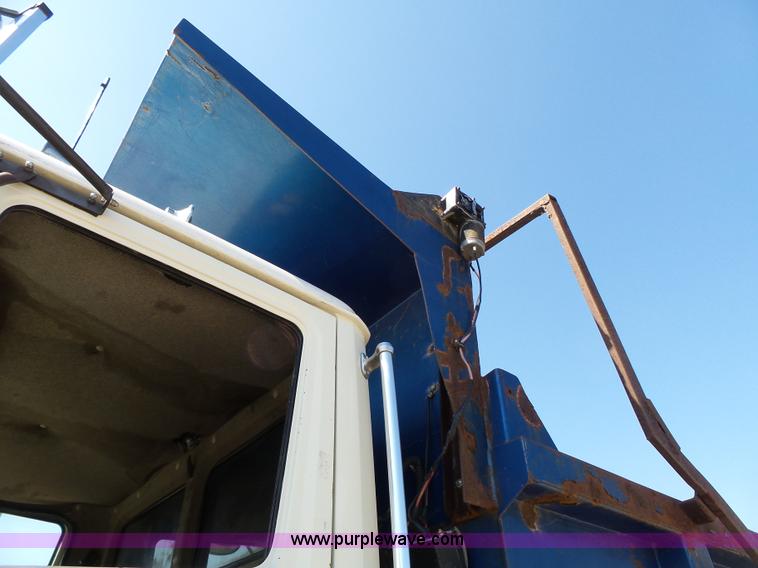 image for item K5275 1987 Freightliner FLC11264 dump truck