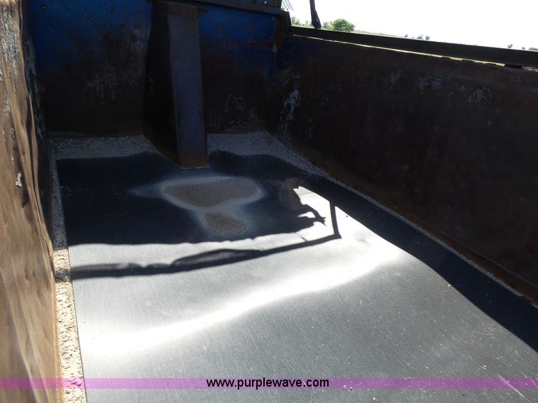 image for item K5275 1987 Freightliner FLC11264 dump truck