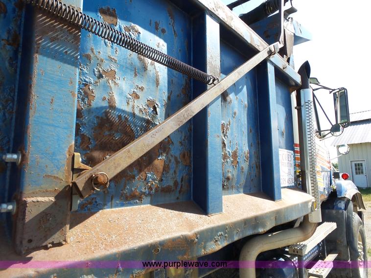 image for item K5275 1987 Freightliner FLC11264 dump truck