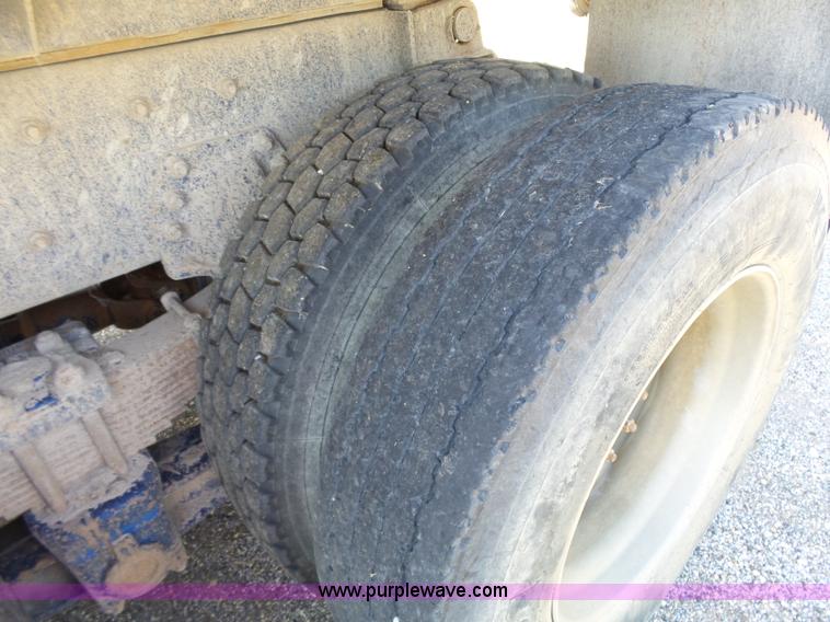 image for item K5275 1987 Freightliner FLC11264 dump truck