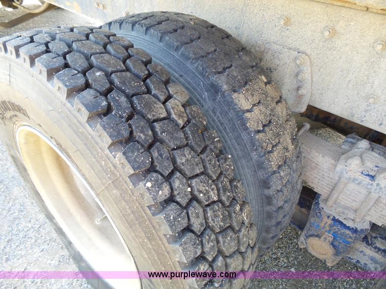 image for item K5275 1987 Freightliner FLC11264 dump truck