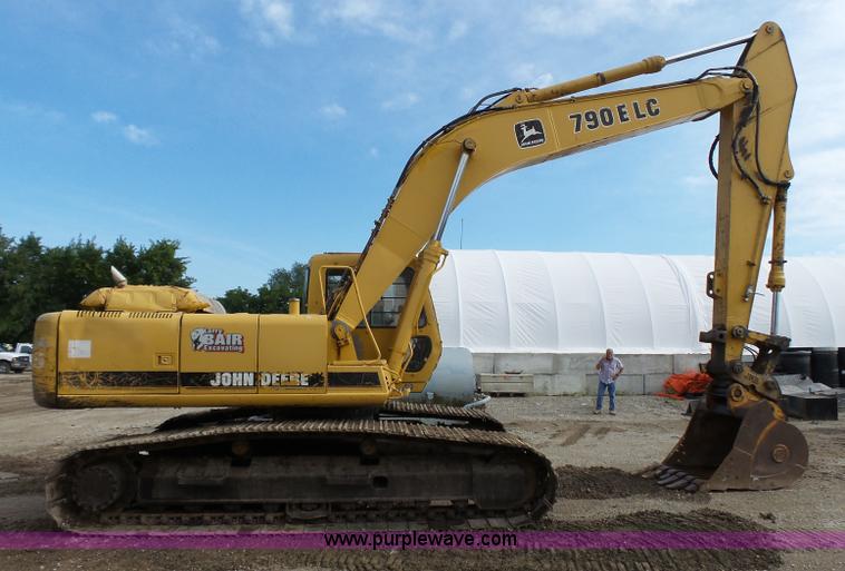 image for item K5313 1997 John Deere 790E LC excavator