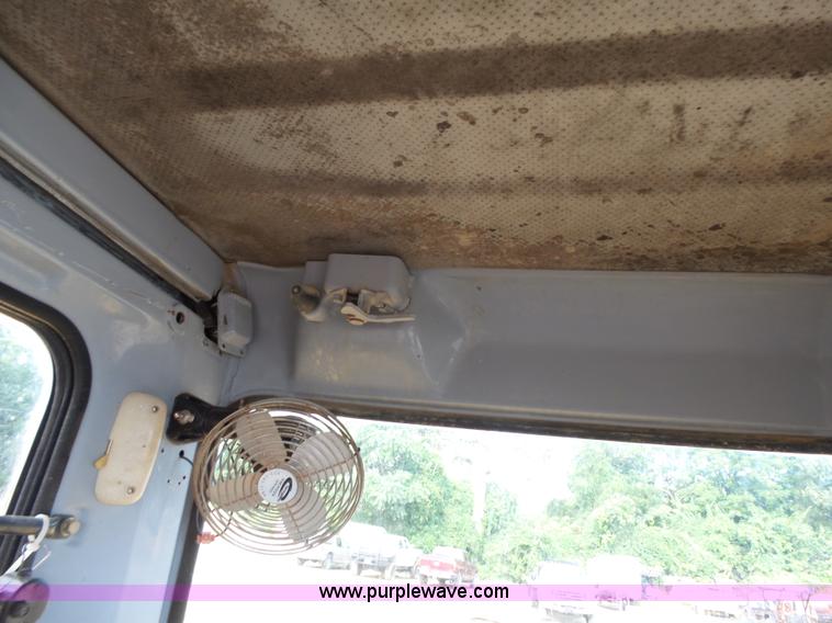 image for item K5313 1997 John Deere 790E LC excavator