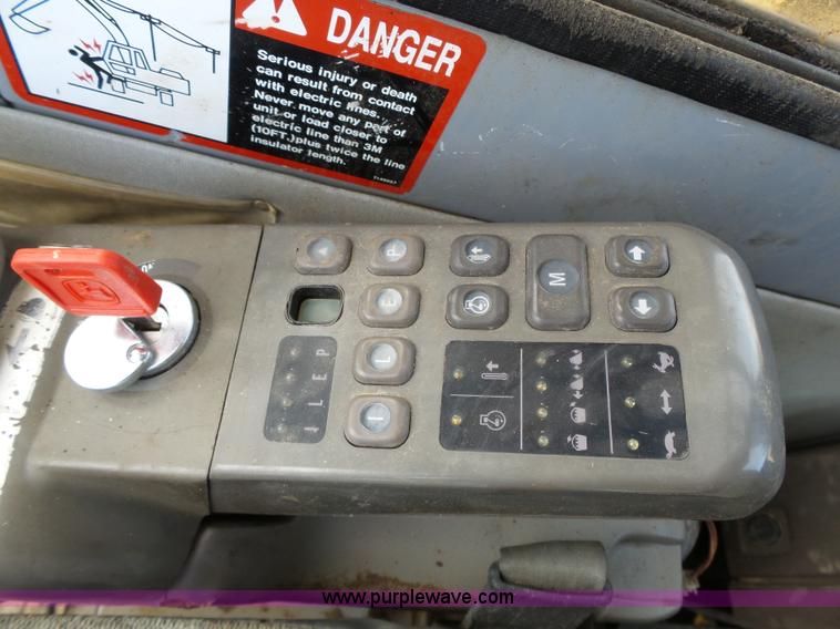 image for item K5313 1997 John Deere 790E LC excavator