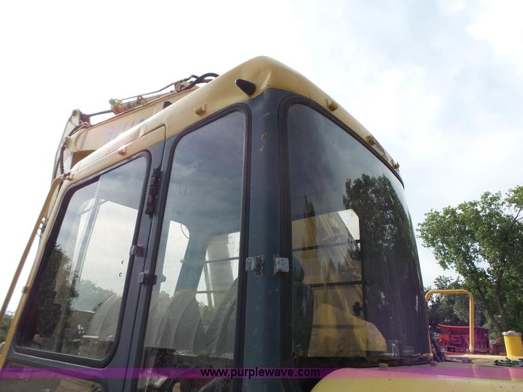 image for item K5313 1997 John Deere 790E LC excavator