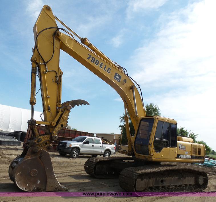 image for item K5315 1995 John Deere 790E LC excavator