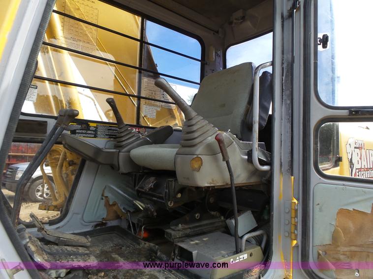 image for item K5315 1995 John Deere 790E LC excavator