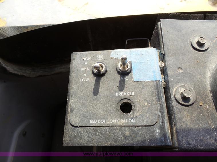 image for item K5315 1995 John Deere 790E LC excavator