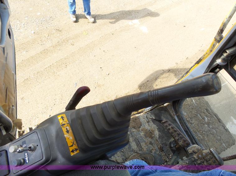 image for item K5315 1995 John Deere 790E LC excavator