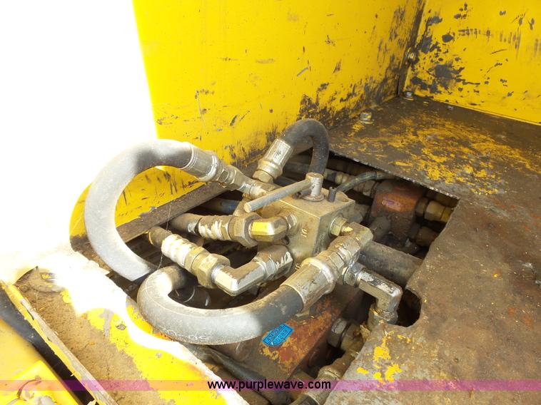 image for item K5315 1995 John Deere 790E LC excavator