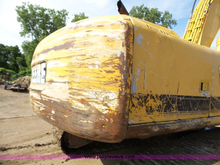 image for item K5315 1995 John Deere 790E LC excavator