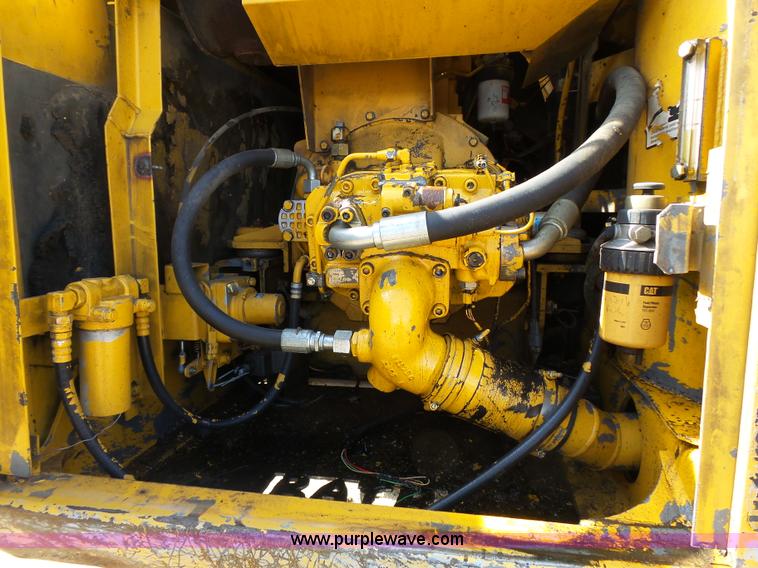 image for item K5315 1995 John Deere 790E LC excavator