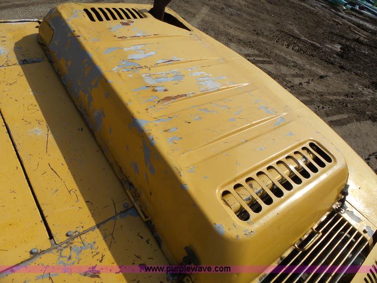 image for item K5315 1995 John Deere 790E LC excavator