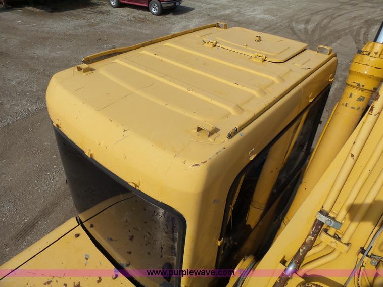 image for item K5315 1995 John Deere 790E LC excavator