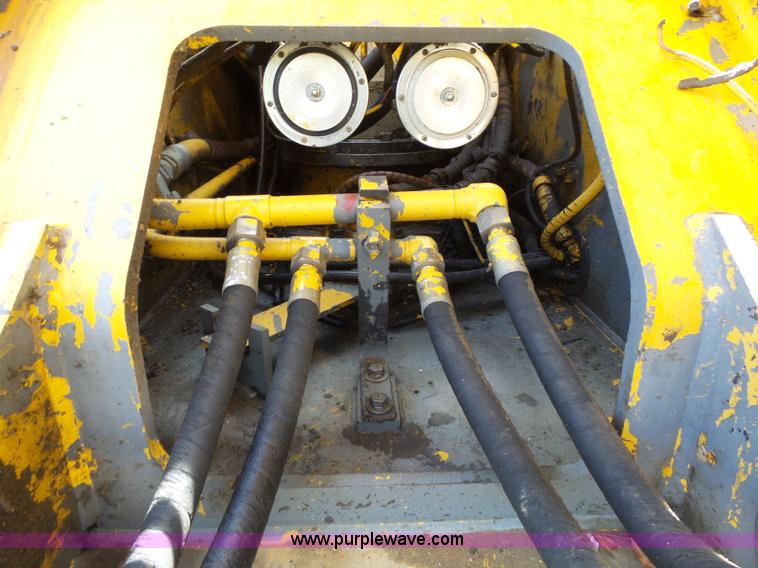 image for item K5315 1995 John Deere 790E LC excavator