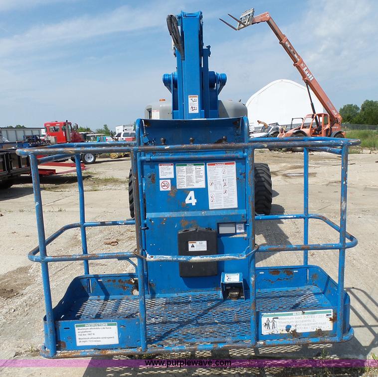 image for item K5325 2004 Genie Z60/34 boom lift