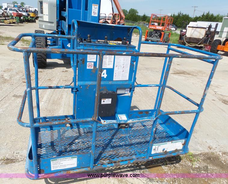 image for item K5325 2004 Genie Z60/34 boom lift