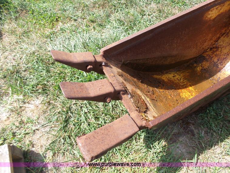 image for item K5334 Ford backhoe bucket