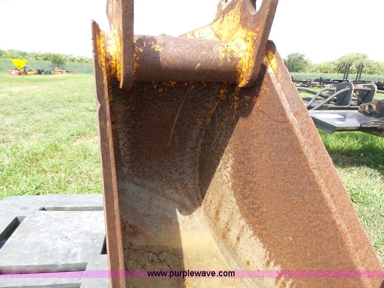image for item K5335 Case backhoe bucket