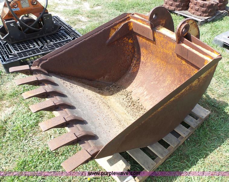 image for item K5336 Case backhoe bucket