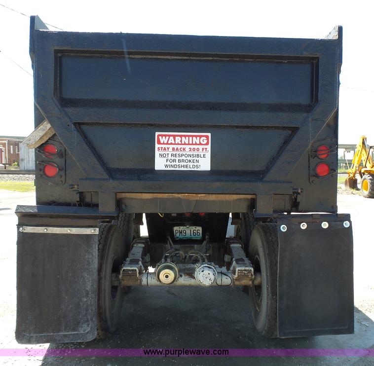 image for item K5340 2002 CTS end dump trailer