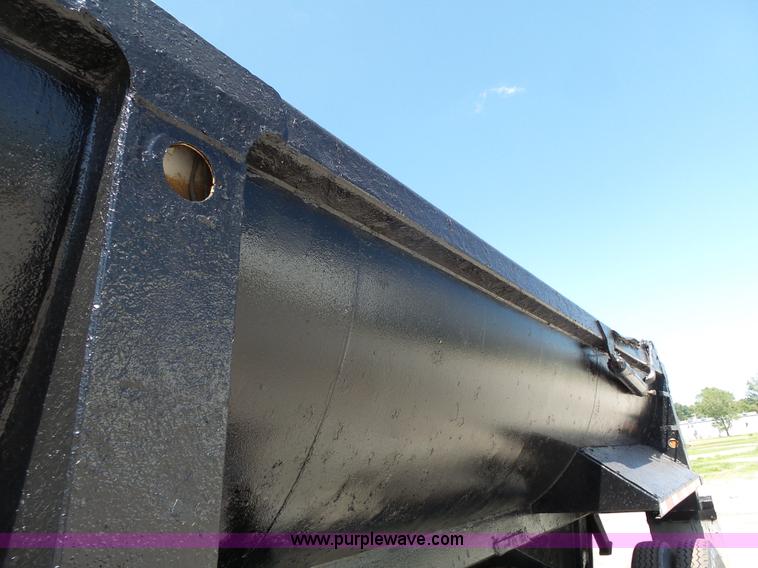 image for item K5340 2002 CTS end dump trailer