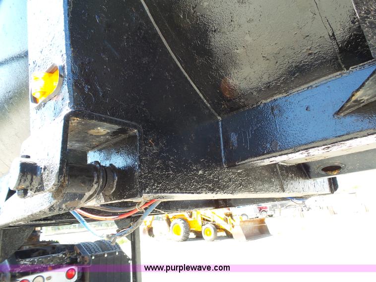 image for item K5340 2002 CTS end dump trailer