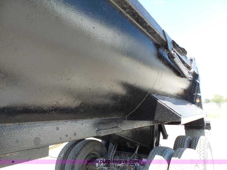 image for item K5340 2002 CTS end dump trailer