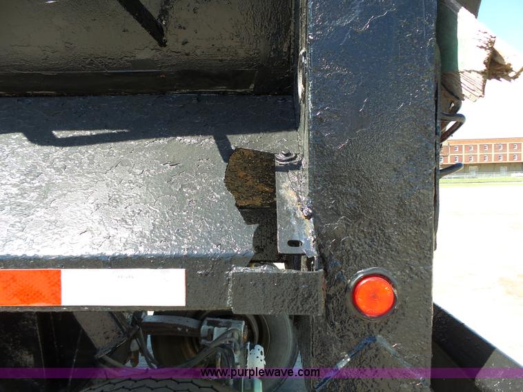 image for item K5340 2002 CTS end dump trailer