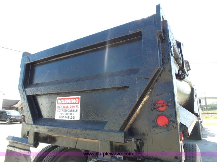 image for item K5340 2002 CTS end dump trailer