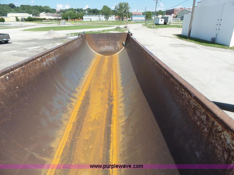 image for item K5340 2002 CTS end dump trailer