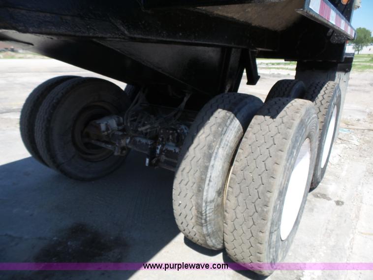 image for item K5340 2002 CTS end dump trailer