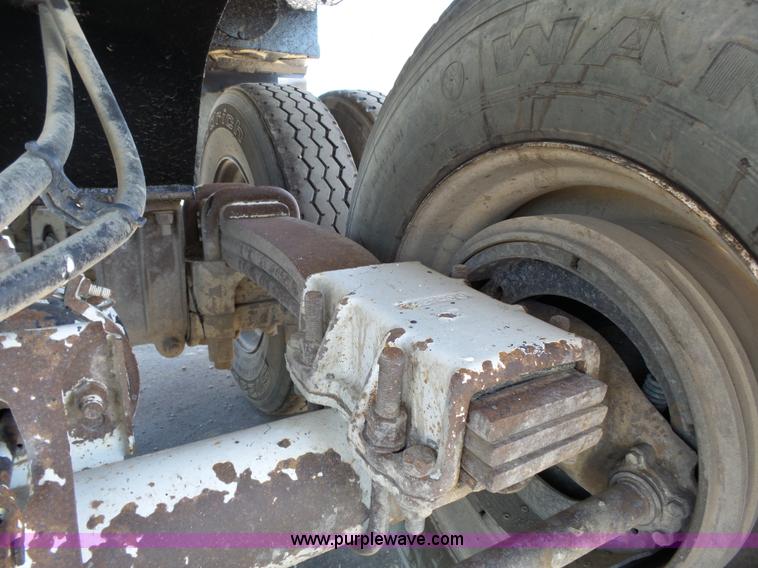 image for item K5340 2002 CTS end dump trailer