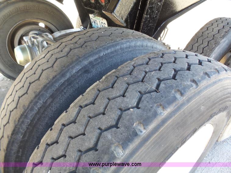 image for item K5340 2002 CTS end dump trailer