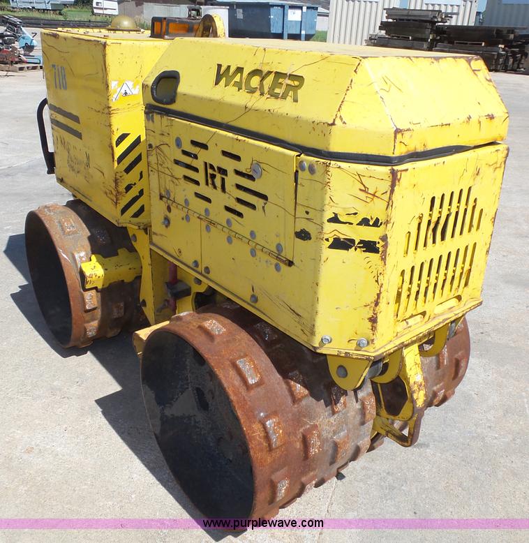 image for item K8389 Wacker RT820 walk-behind compactor