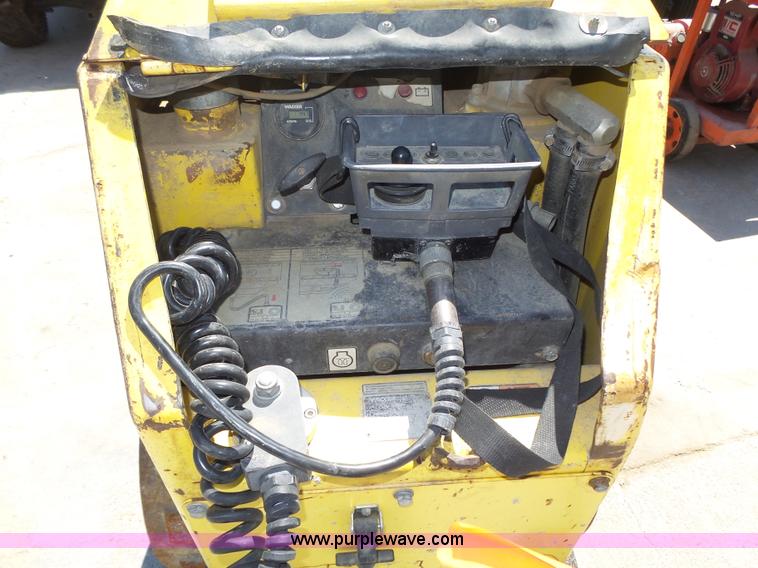 image for item K8391 Wacker RT820 walk-behind compactor