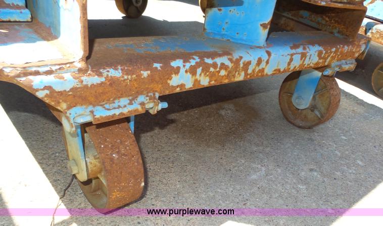 image for item K8402 (4) self dumping hoppers