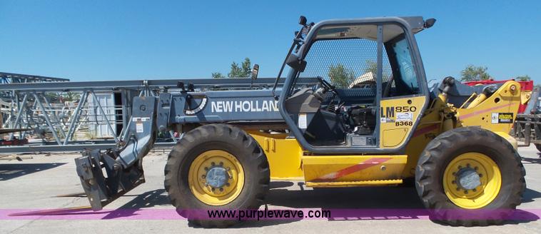 image for item K8404 2000 New Holland LM850 telehandler
