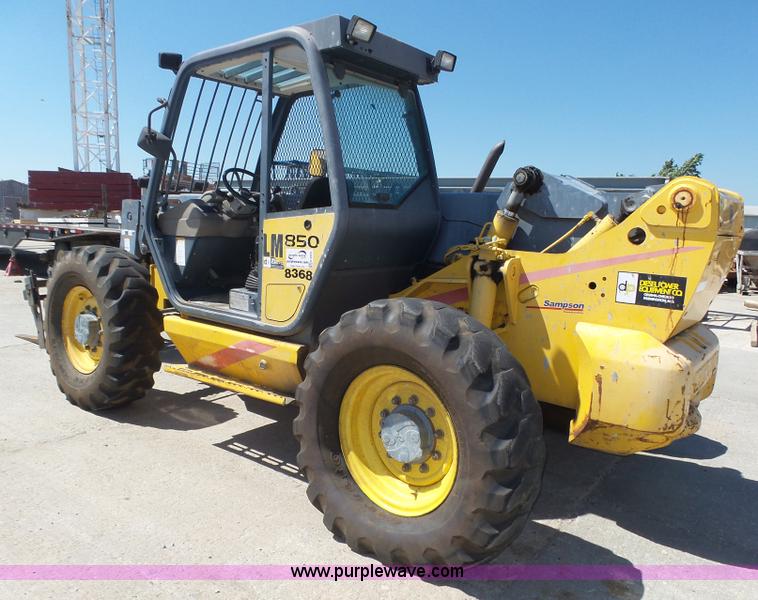 image for item K8404 2000 New Holland LM850 telehandler