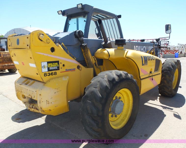 image for item K8404 2000 New Holland LM850 telehandler
