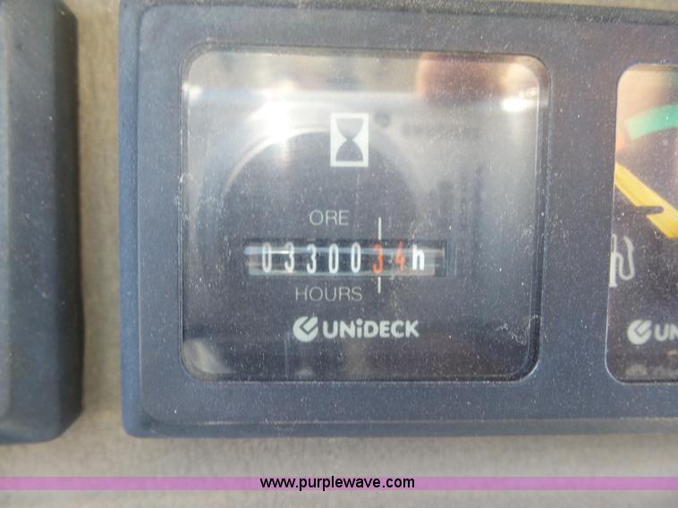 image for item K8404 2000 New Holland LM850 telehandler