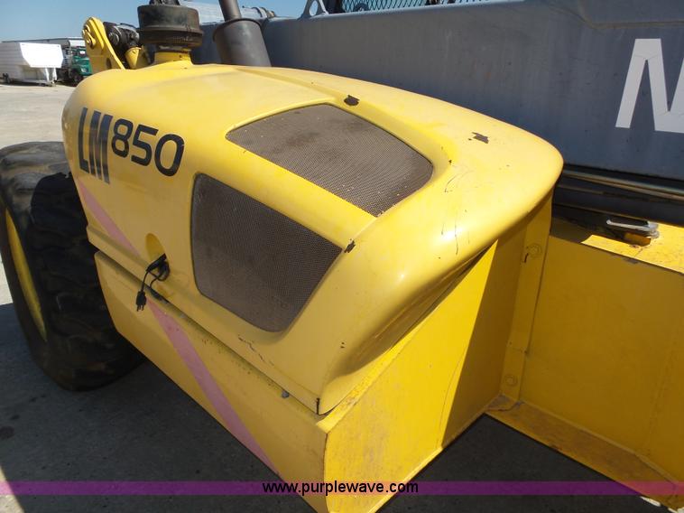 image for item K8404 2000 New Holland LM850 telehandler