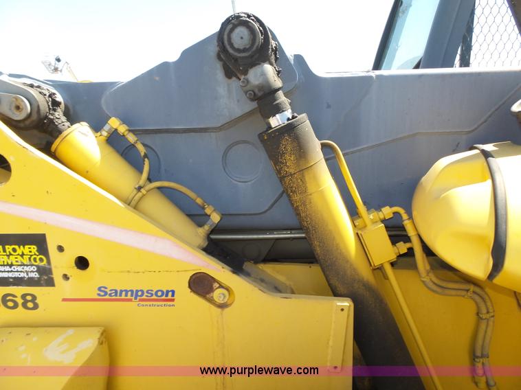 image for item K8404 2000 New Holland LM850 telehandler