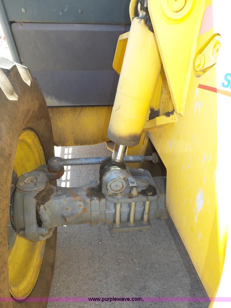 image for item K8404 2000 New Holland LM850 telehandler