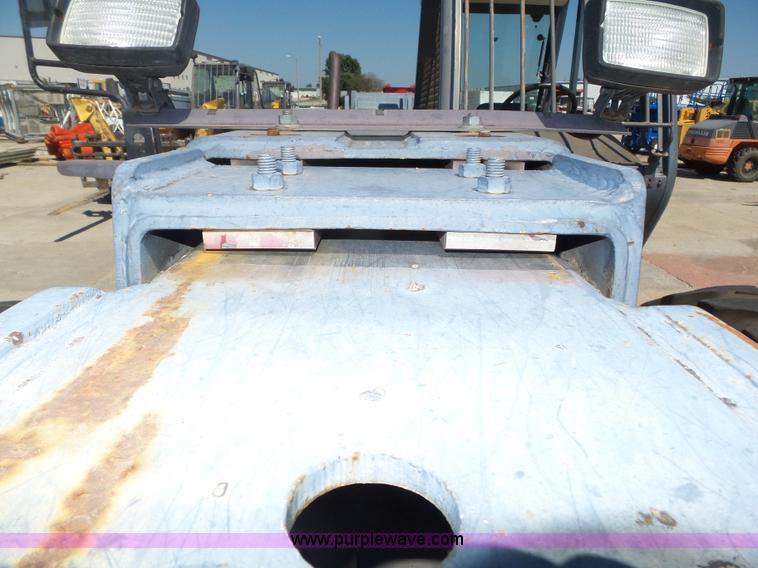 image for item K8404 2000 New Holland LM850 telehandler