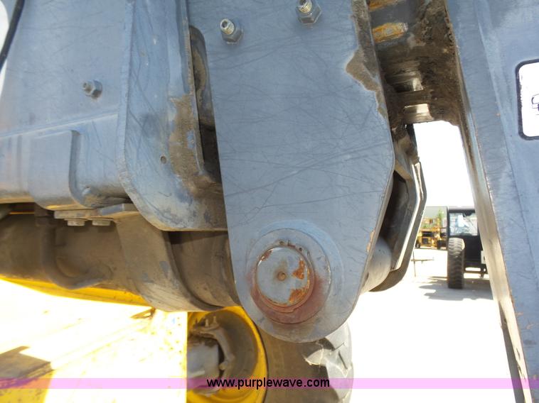 image for item K8404 2000 New Holland LM850 telehandler