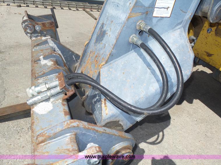 image for item K8404 2000 New Holland LM850 telehandler