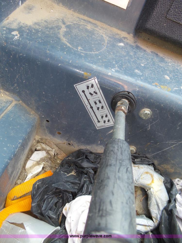 image for item K8404 2000 New Holland LM850 telehandler