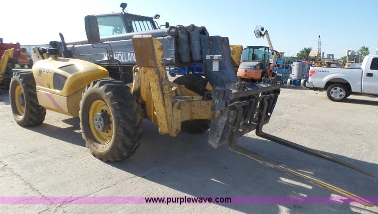 image for item K8405 2000 New Holland LM860 low profile telehandler